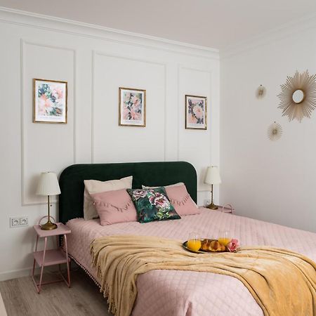 Lovely Downtown Studio At Most Lively Hoza Street, Discover Warsaw On Foot Exteriör bild