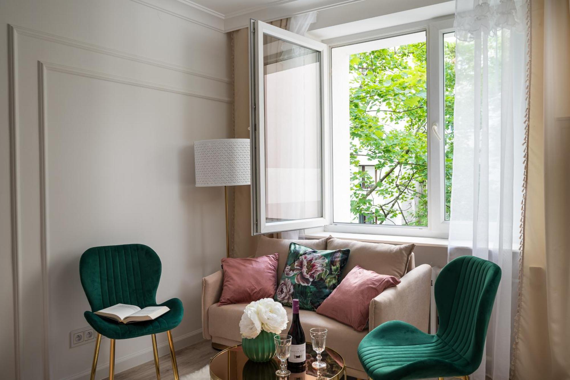 Lovely Downtown Studio At Most Lively Hoza Street, Discover Warsaw On Foot Exteriör bild