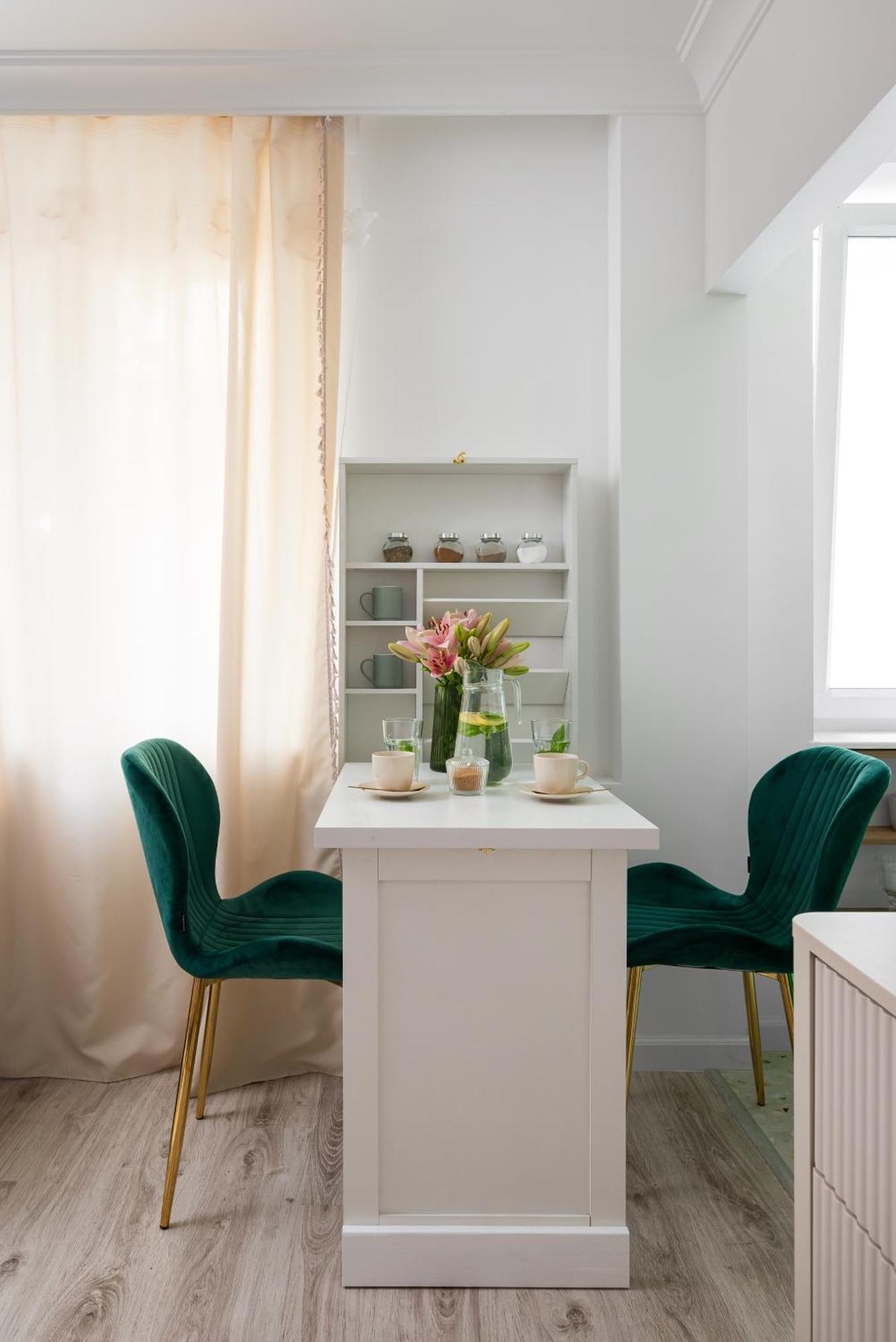 Lovely Downtown Studio At Most Lively Hoza Street, Discover Warsaw On Foot Exteriör bild